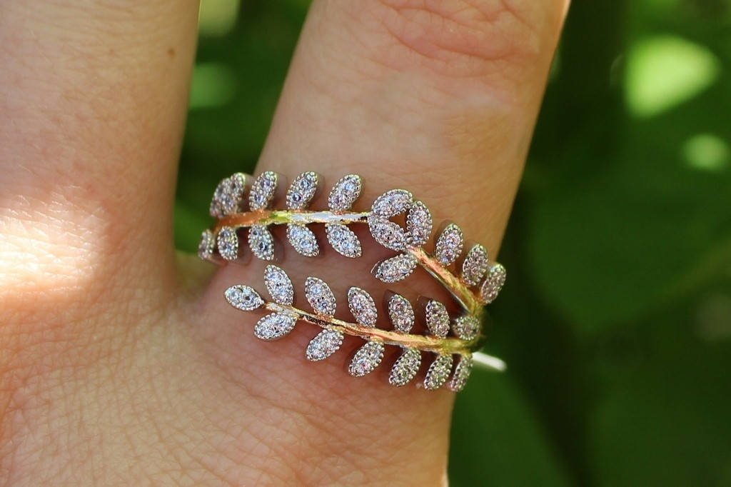 

Кольцо Xuping Jewelry ветка на две дорожки р 18 золотистое