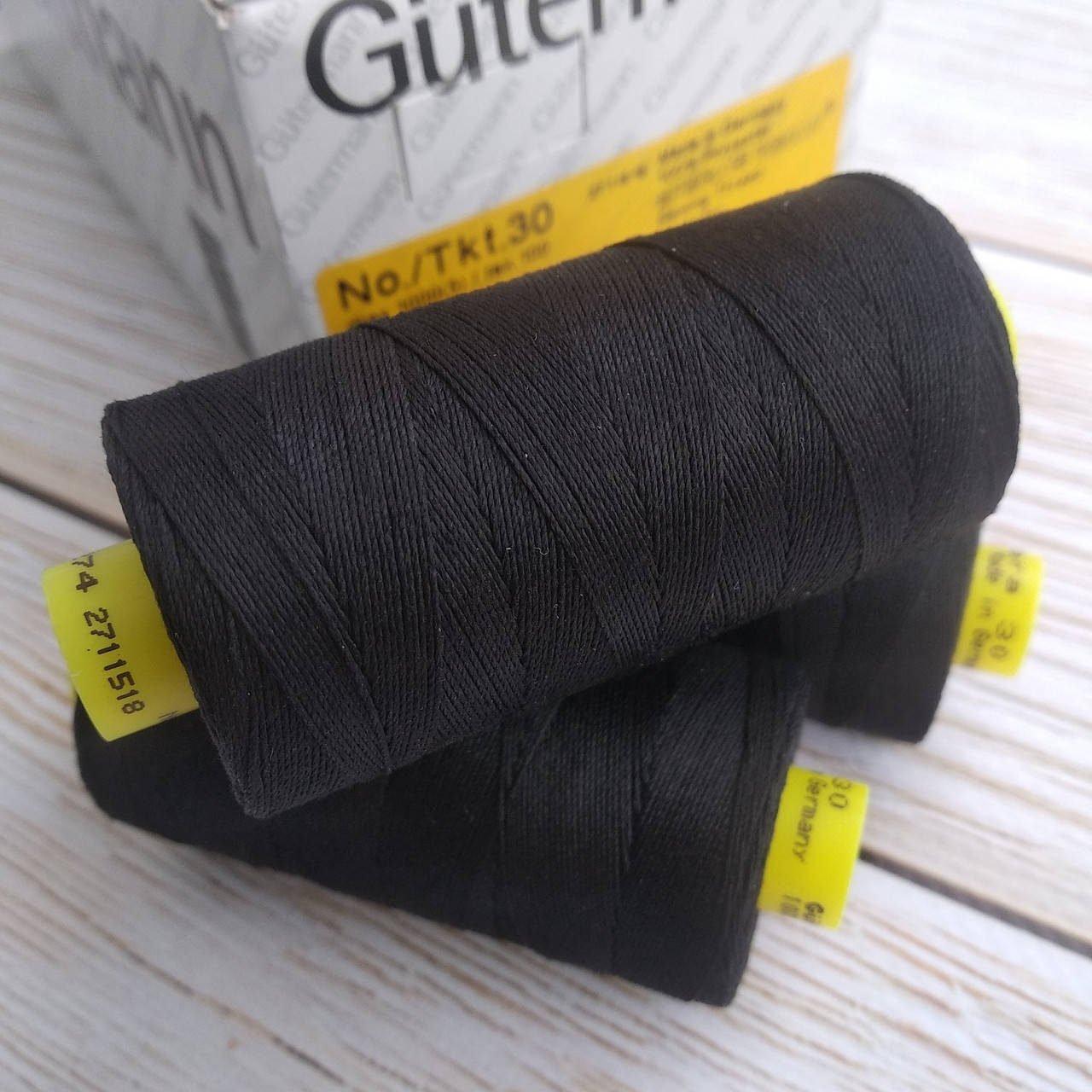 

Нитки Gutermann Mara 30 черный №1274 (1000м), Серый
