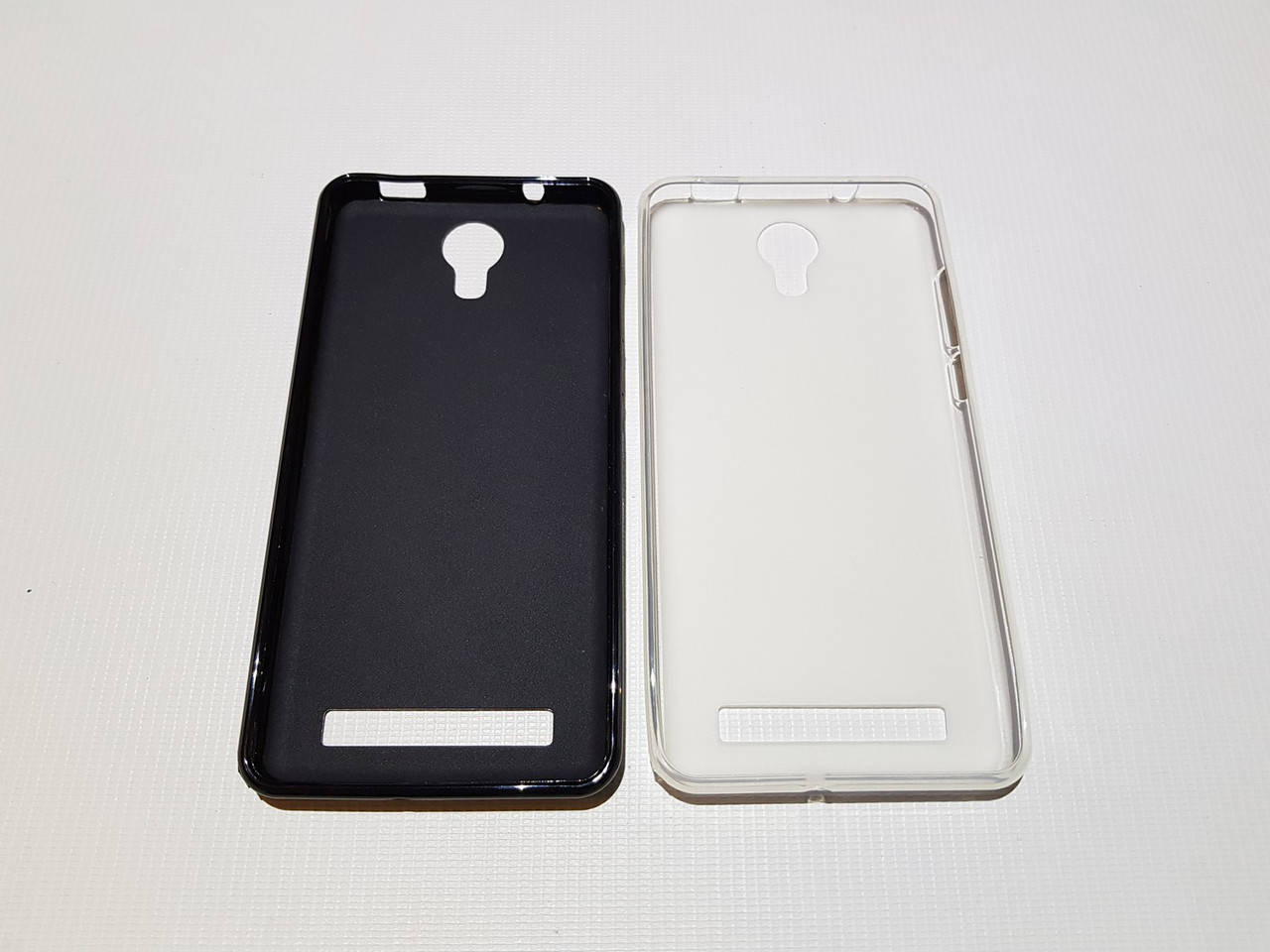 

Силиконовый чехол бампер для Doogee X7 белий, Разные цвета