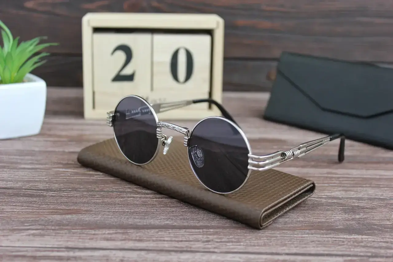 

Солнцезащитные Круглые Очки Retro (Unisex) Новые Серые Очки Качественные от Солнца, Темно-серый