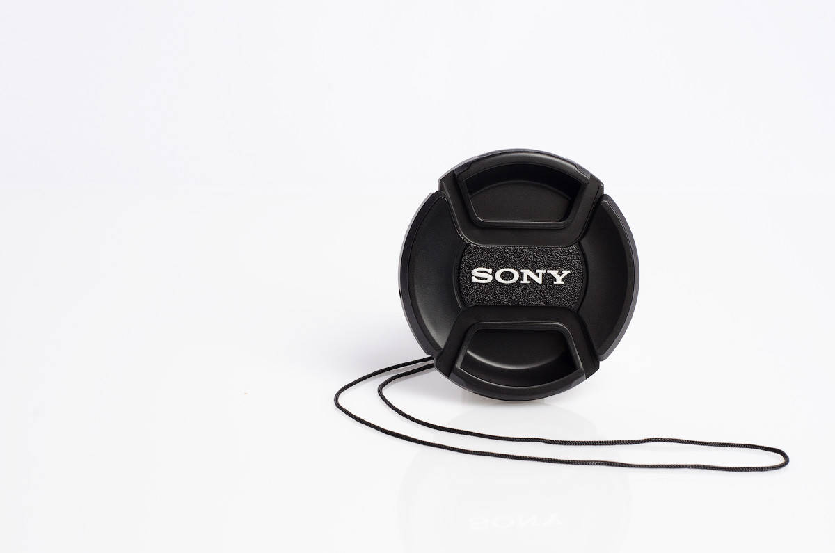 

Крышка на объектив Sony 55 мм (надпись SONY)