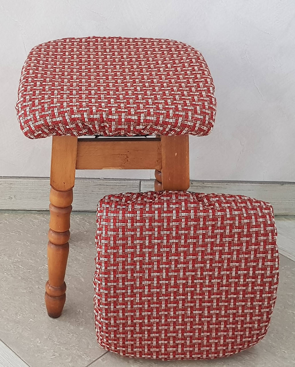 

Чехлы на табурет рогожка, комплект 4шт. плюс поролон