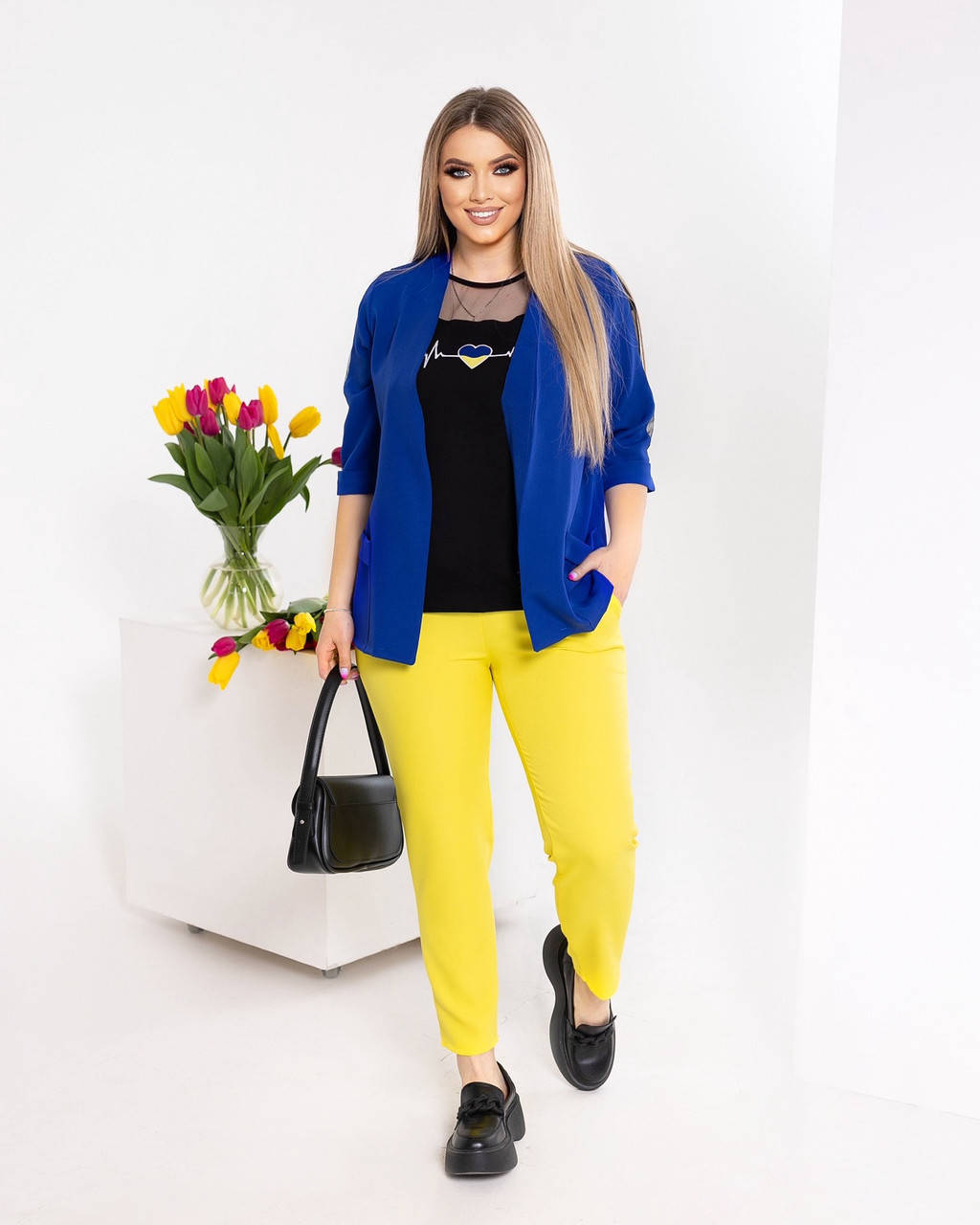 

Костюм тройка пиджак брюки футболка 48-50; 52-54; 56-58 синий желтый сине -желтый