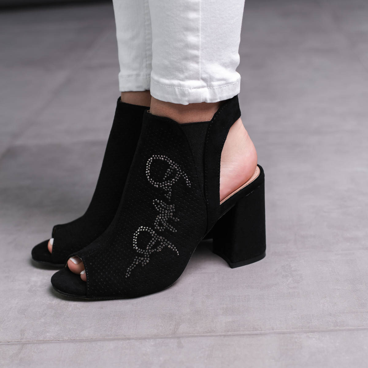 

Женские босоножки Fashion Caligula 2967 36 размер 23 см Черный