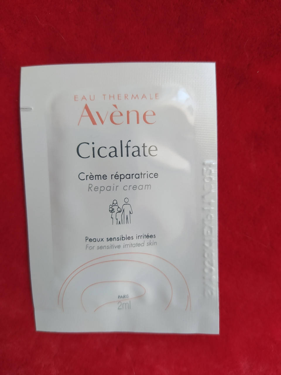 

Крем восстанавливающий целостность кожи Авене Сикальфат Avene Cicalfate Repair сrеam