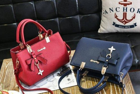 

Модная женская стильная кожаная сумка с брелком, Черный