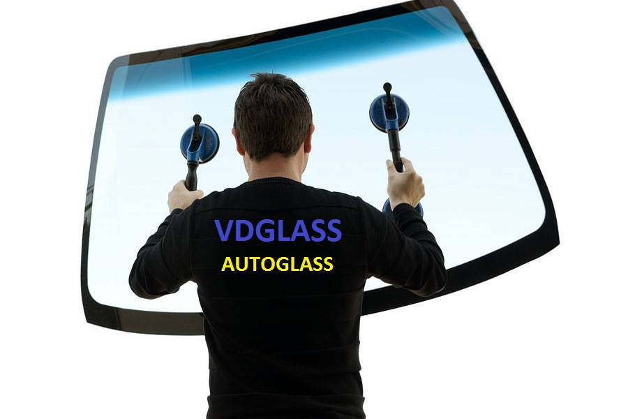 

Замена лобового стекла на автомобиле Mercedes Sprinter в Никополе, Киеве, Днепре