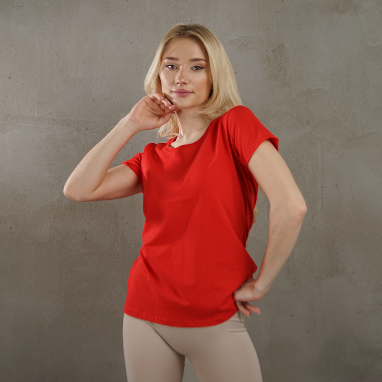 

Женская футболка лёгкая Красная Fruit of the loom 061420040 XS, Красный
