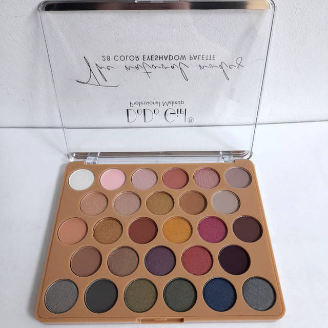 

Палетка теней для век 28 цветов DoDo Girl The natural nudes