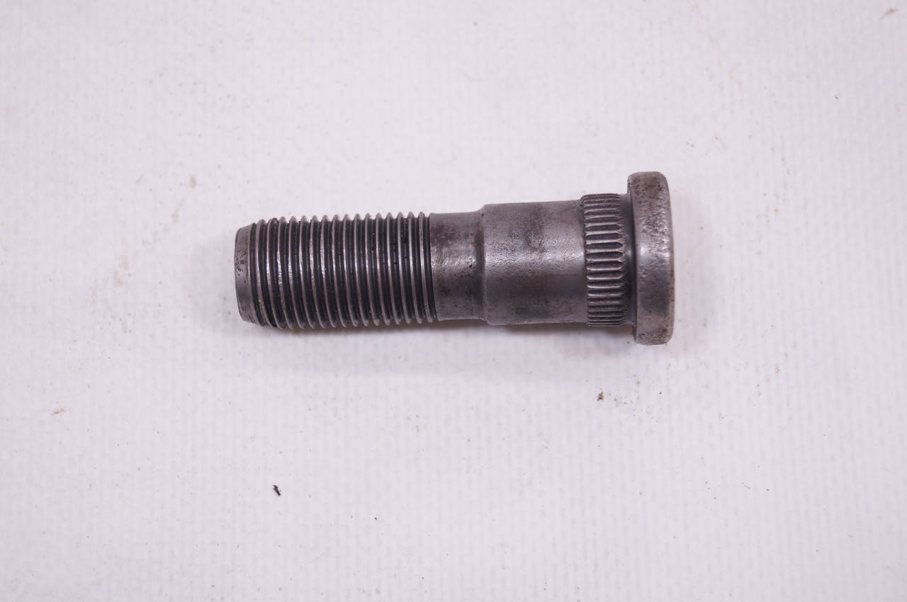 

Колесный болт Рено Мастер 2. Задний. М16. 7700306994. Б.У