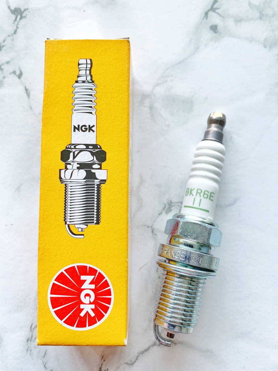 

Свеча зажигания Mitsubishi Lancer 9 1.6 (Мицубиси Лансер 9) NGK BKR6E-11 (MS851358)