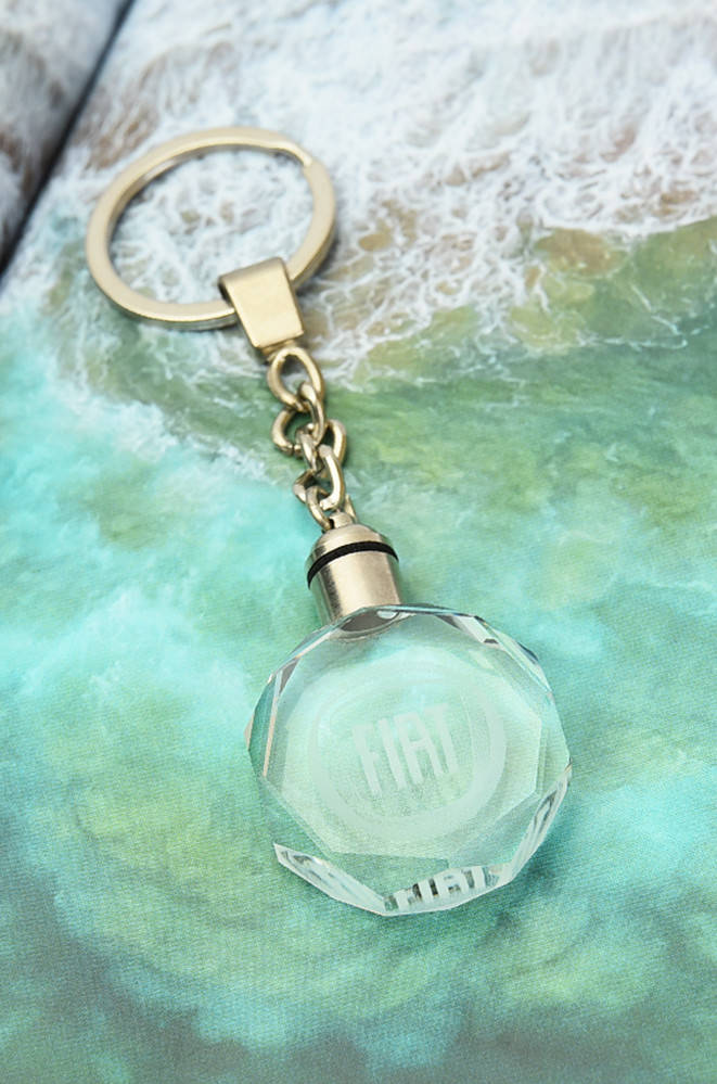 

Брелок для ключей автомобиля 137918M