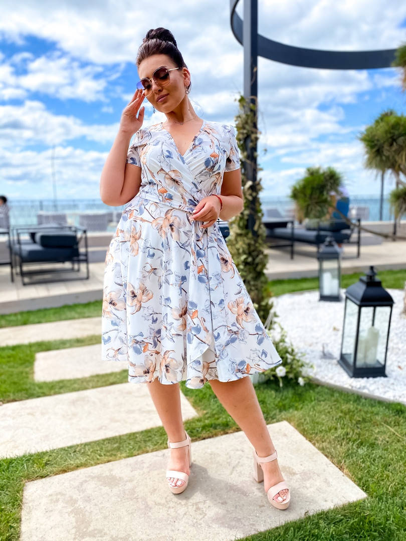 

Женское платье на запах Батал