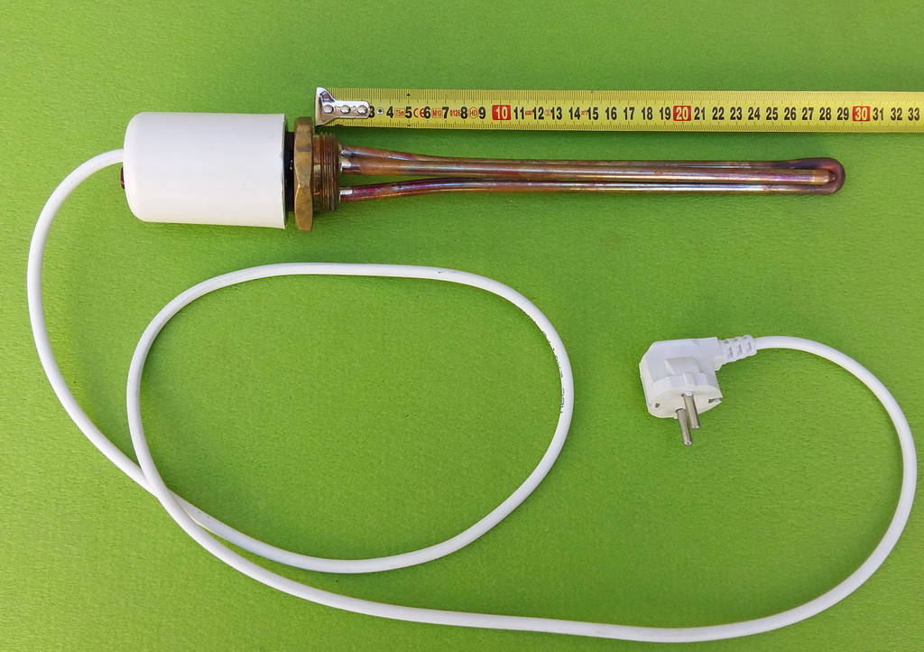 

Тэн медный 1500W (Италия) на резьбе 1 1/4" для чугунных батарей с итальянским терморегулятором (с колпаком)