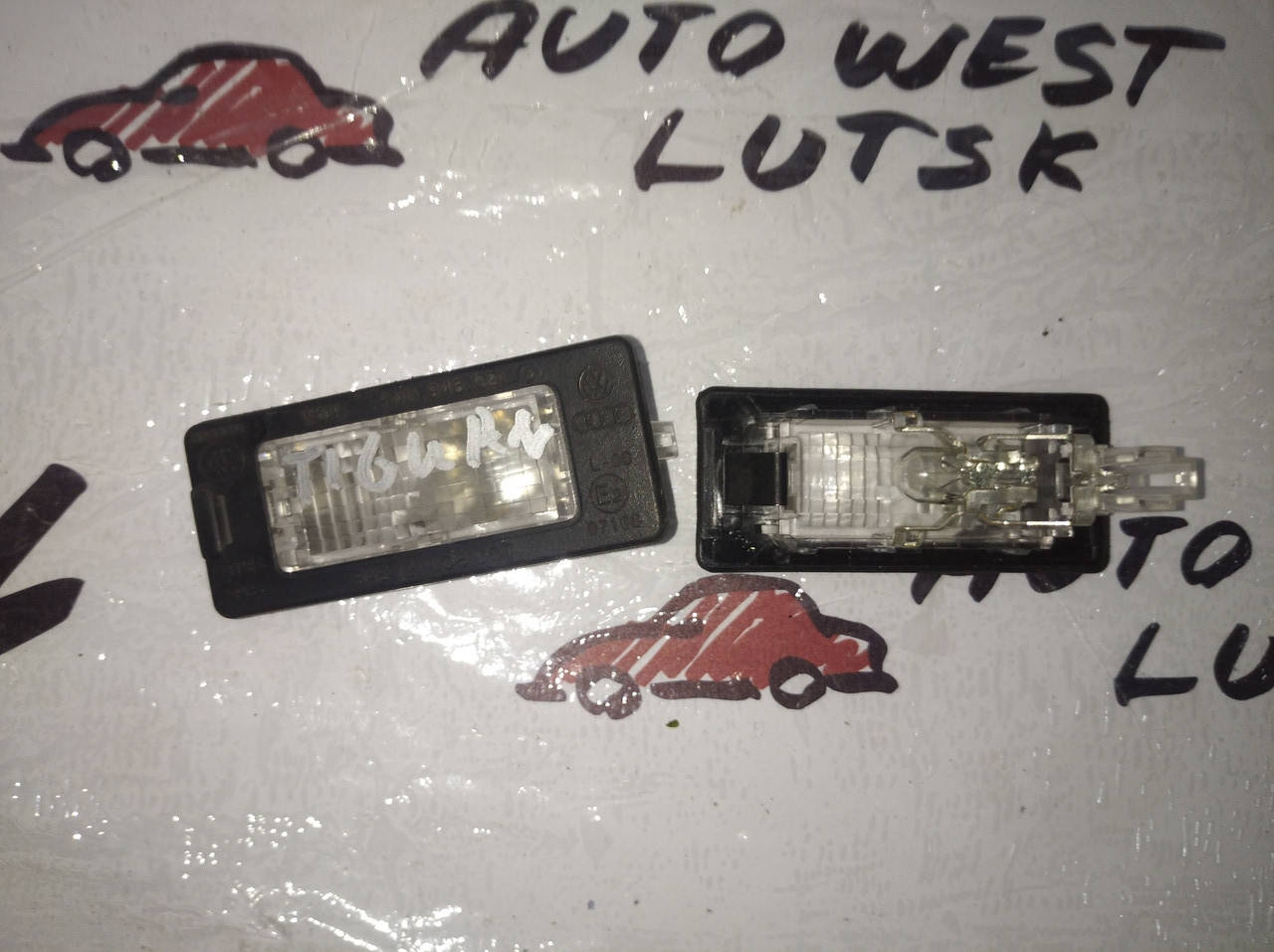

Фонарь подсветки номера Volkswagen Tiguan 07-16 5N0943021