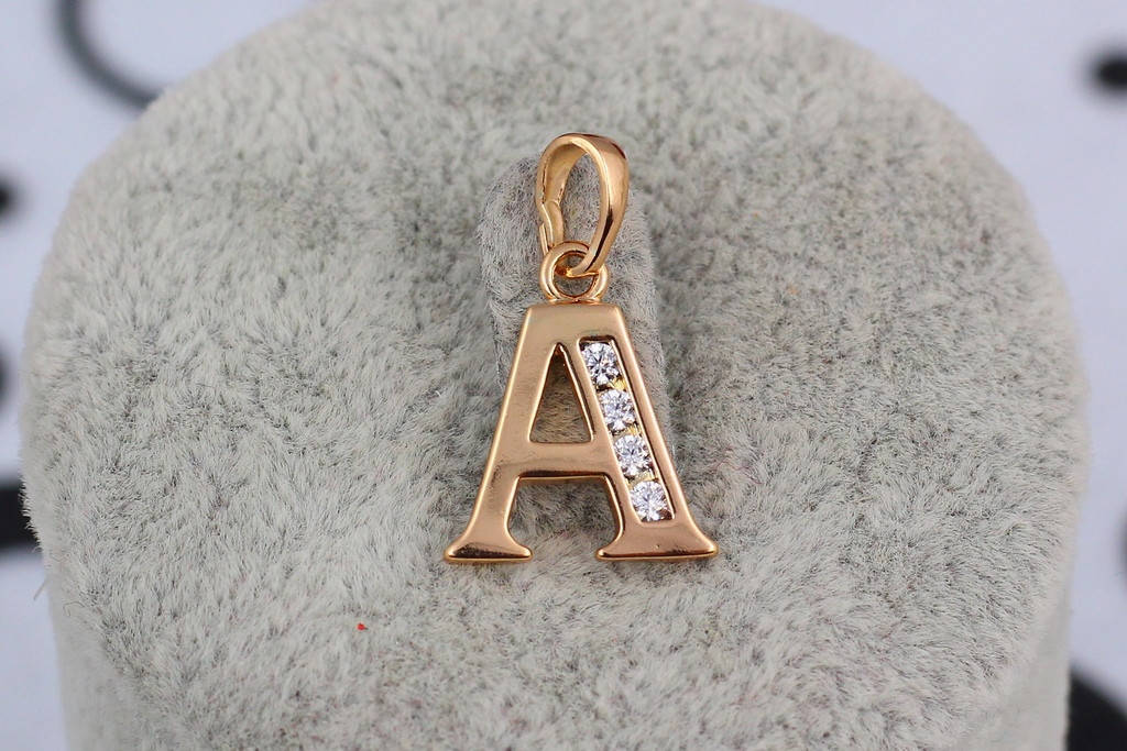 

Кулон Xuping Jewelry буква А 1,5 см золотистый