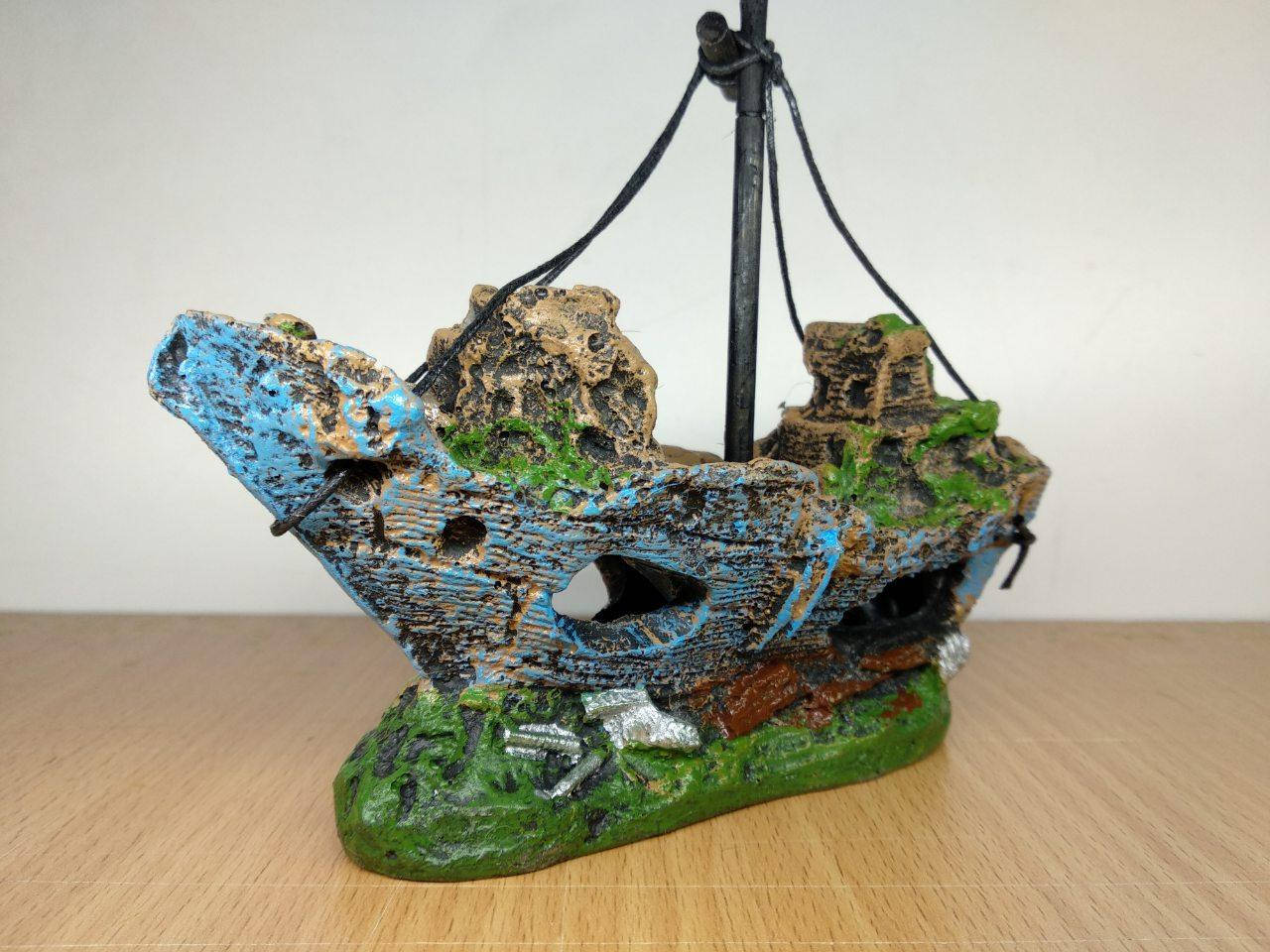 

Декорация "Разбитый корабль" , 15*10*7, А06