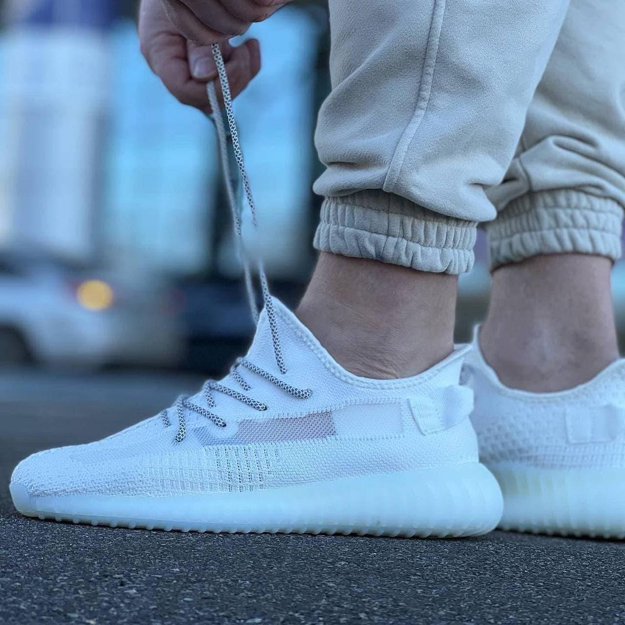 

Кроссовки белые в стиле Yeezi 350 ТОП весна/лето/осень, Белый