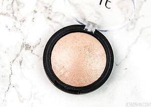 

Хайлайтер e.l.f. baked highlighter moonlight pearls