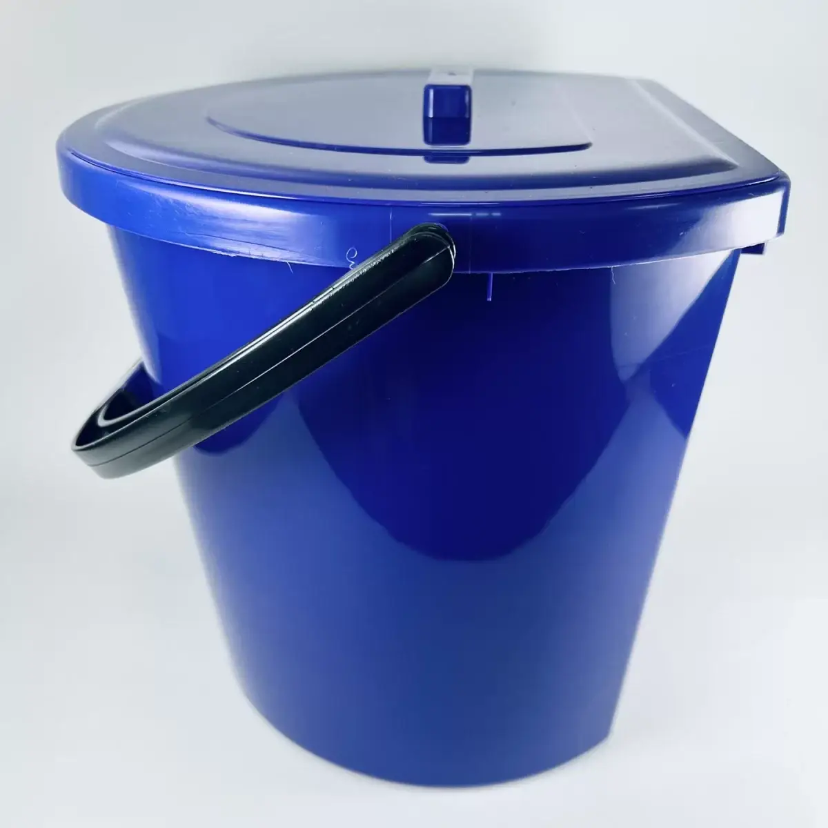 

Ведро пристенное 11л 1-й сорт(Гор.)