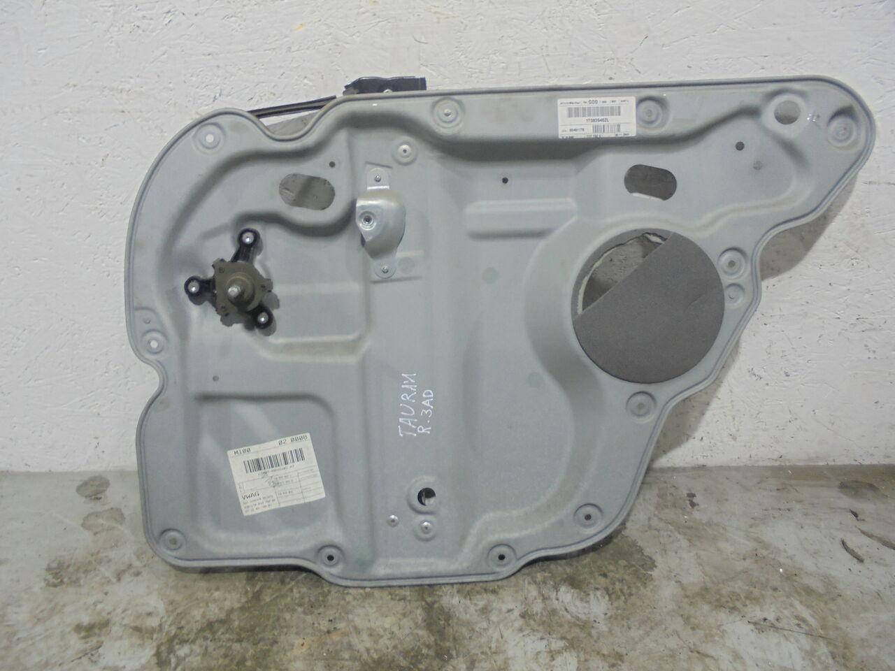 

Б/У СТЕКЛОПОДЪЕМНИК ПРАВЫЙ ЗАД VOLKSWAGEN TOURAN 1Т0839462L