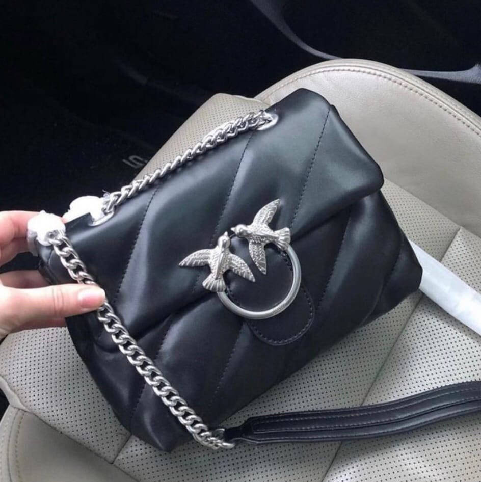 

Сумка в стиле Pinko Puff с серебряной фурнитурой. Премиум качество