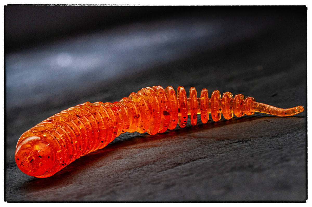 

Силиконовая приманка Fanatik Dagger 2.5" цвет 017