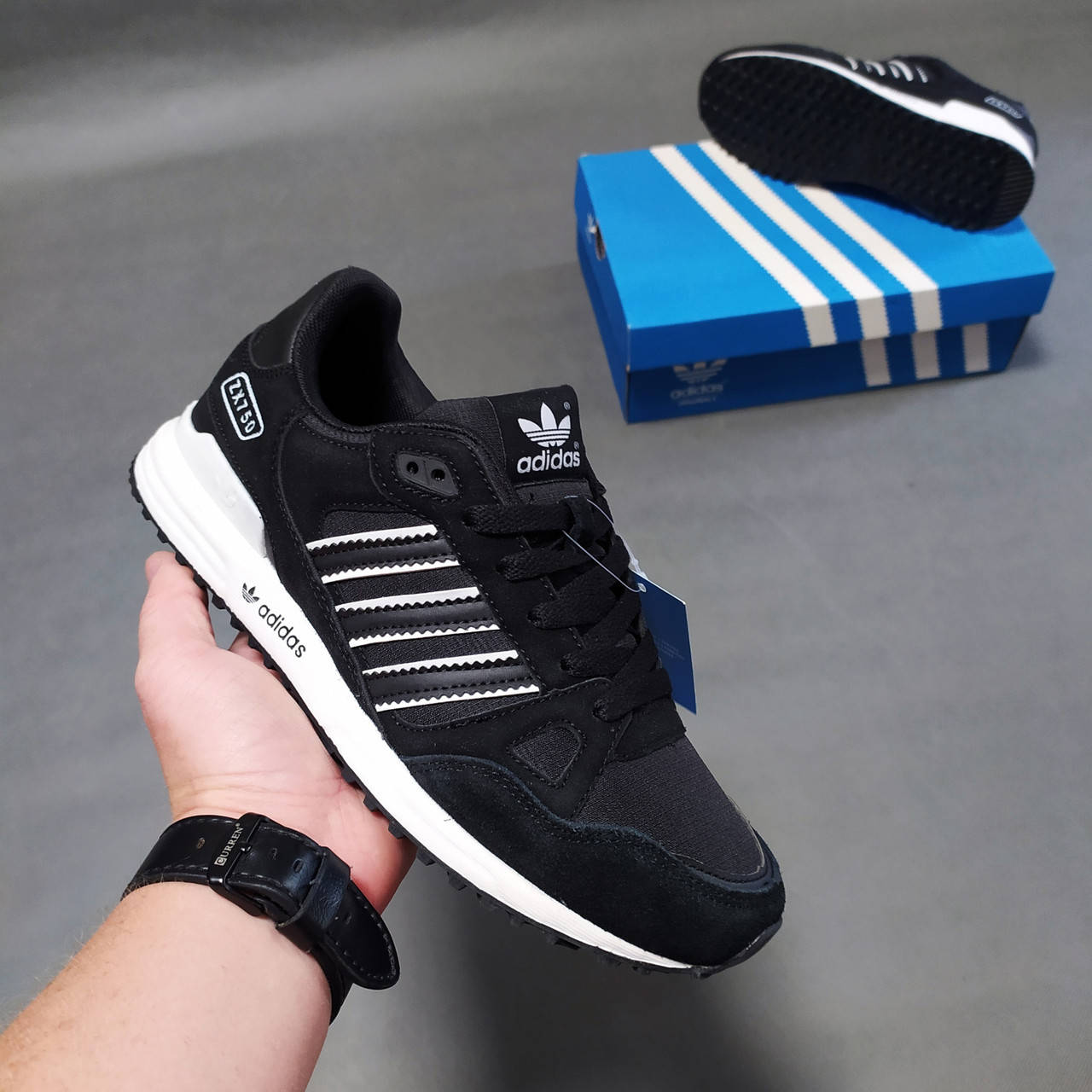 

Мужские кроссовки Adidas ZX 750 черные, Черный
