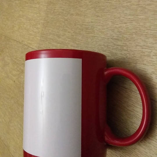 

Фото на чашке Украина красная, Красный