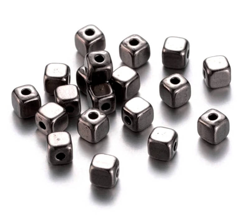 

Бусина разделитель металлическая Кубик черный 4х4х4 мм
