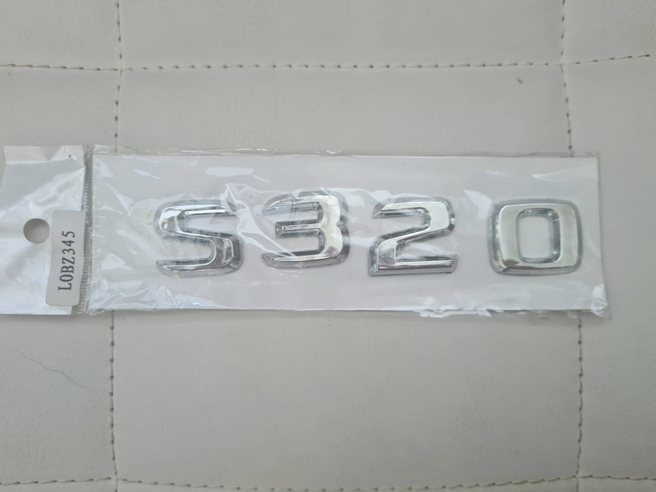 

Эмблема значок на багажник, надпись на багажник Mercedes-Benz S320