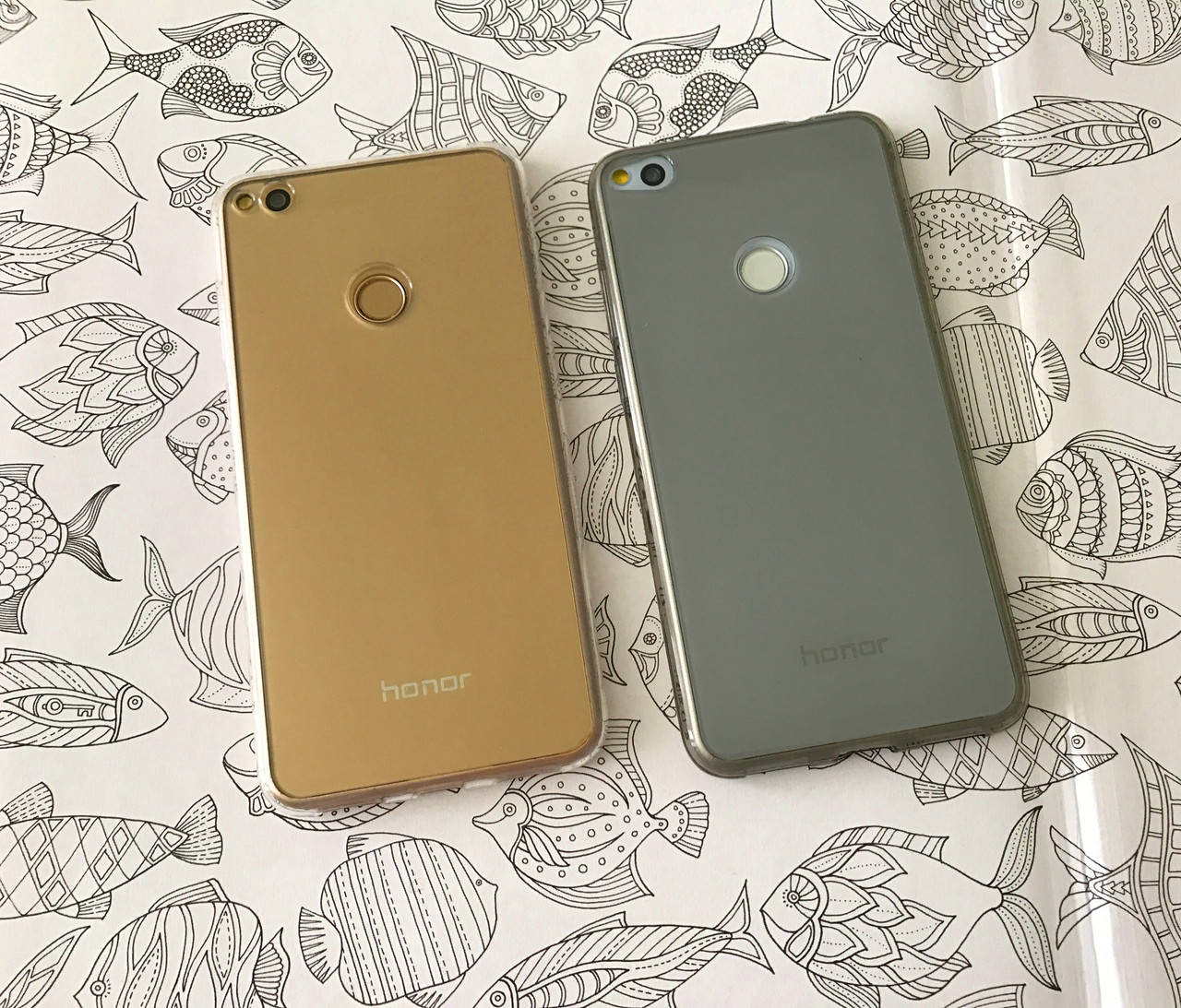 

Ультратонкий 0,3 мм чехол для Huawei P8 Lite 2017 прозрачный и серый, Разные цвета