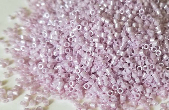 

Японський бісер Miyuki Delica 11/0 DB1534 Opaque Pale Rose Ceylon