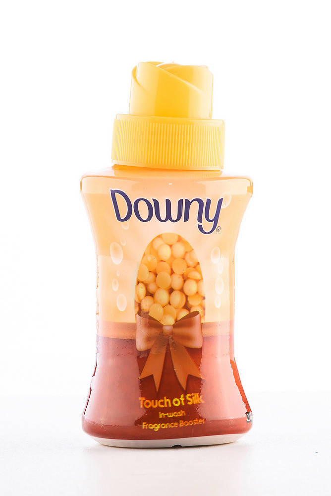 

Ополаскиватель в гранулах Downy Touch of Silk (200gr) (0857232006306)