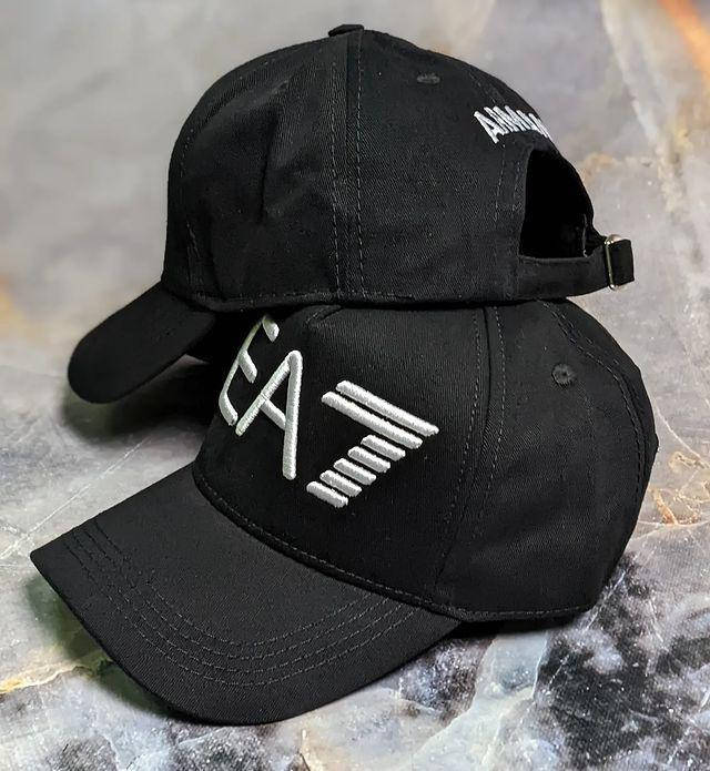 

Кепка Armani