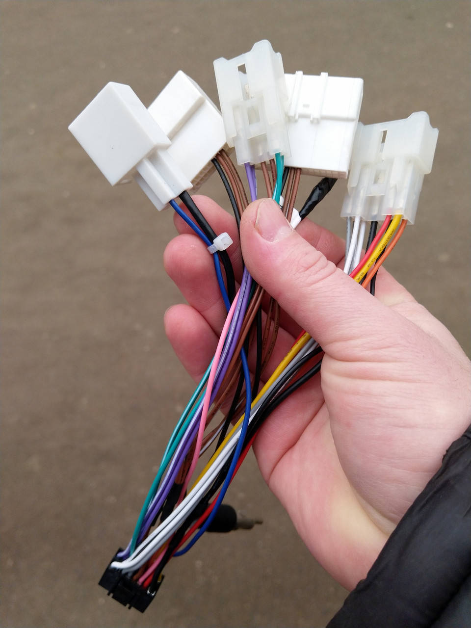 

Разъем для Toyota Avensis,Camry,rav4, Corolla Altis