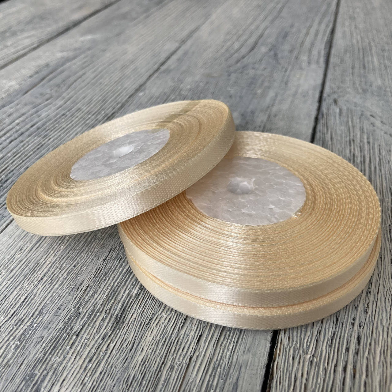 

Лента атласная / Айвори / 0.6 см