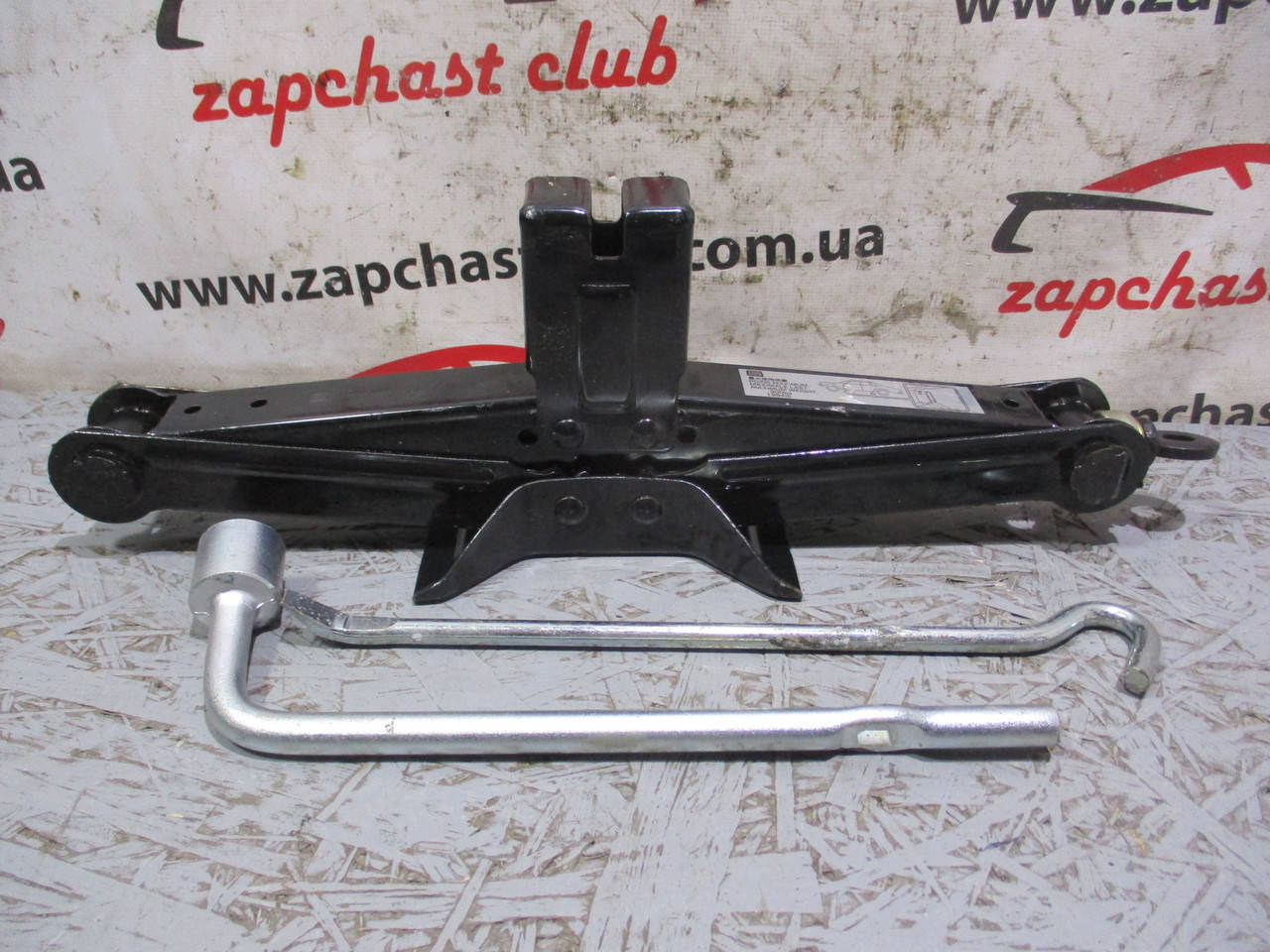 

Домкрат с балонным ключом 9917540 Murano Z50 NISSAN