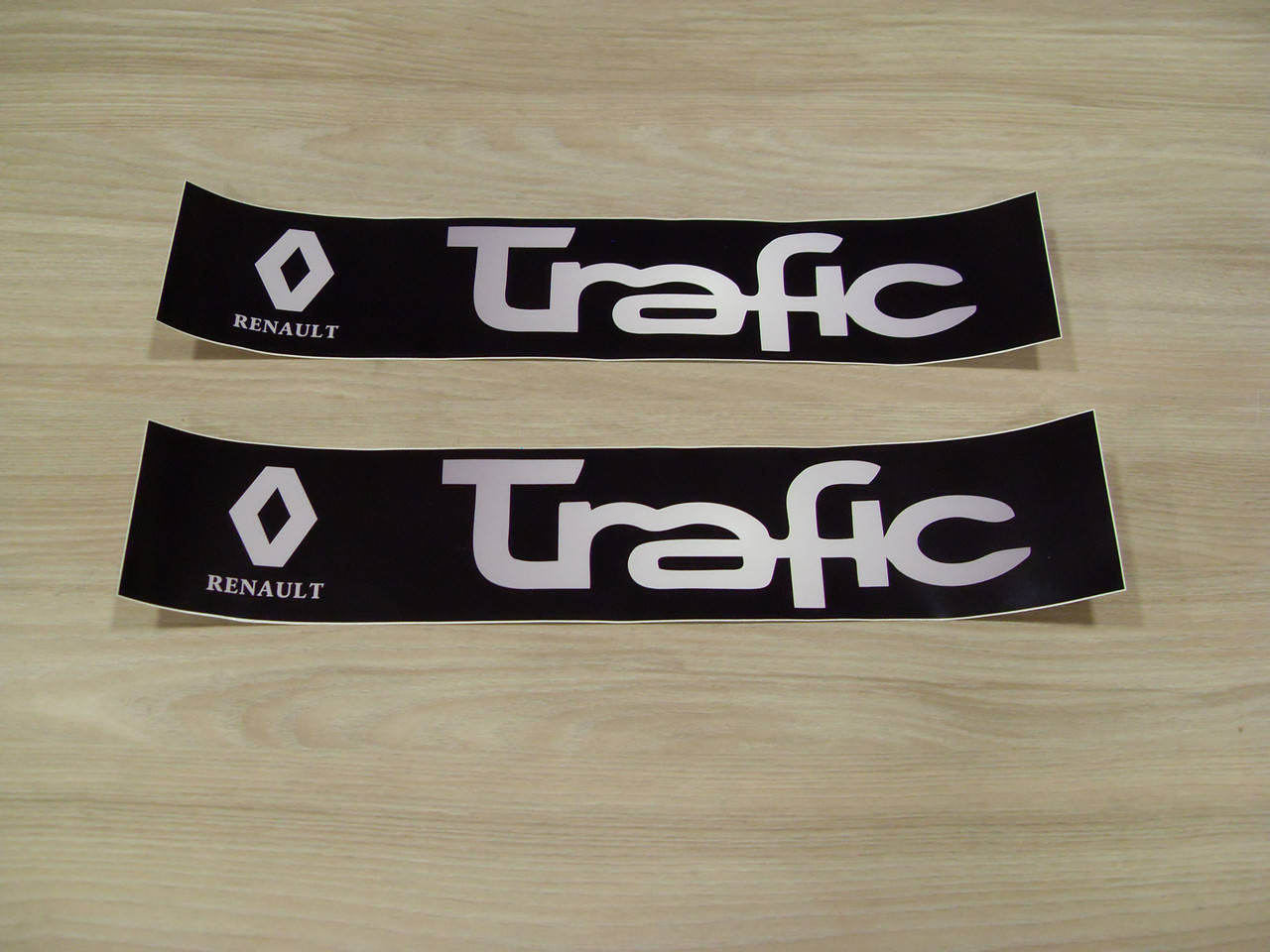 

Наклейки на пороги - RENAULT TRAFIC