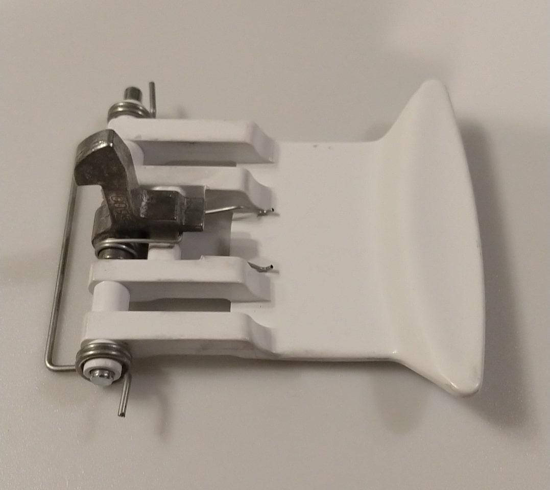 

Ручка люка для стиральной машины Electrolux Zanussi 4055113411, Серый
