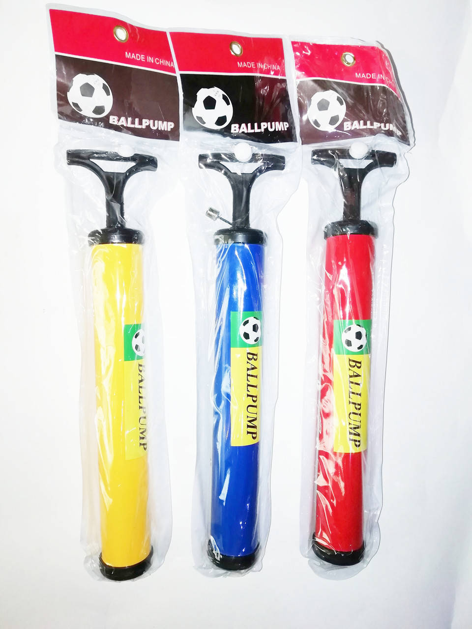 

Насос ручной для накачки мячей + игла 29 см