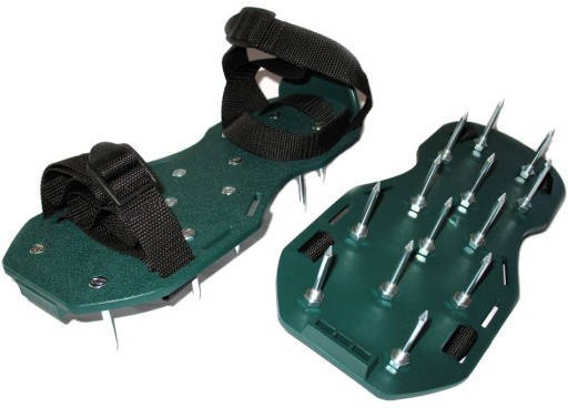 

Аэратор-сандали для газона