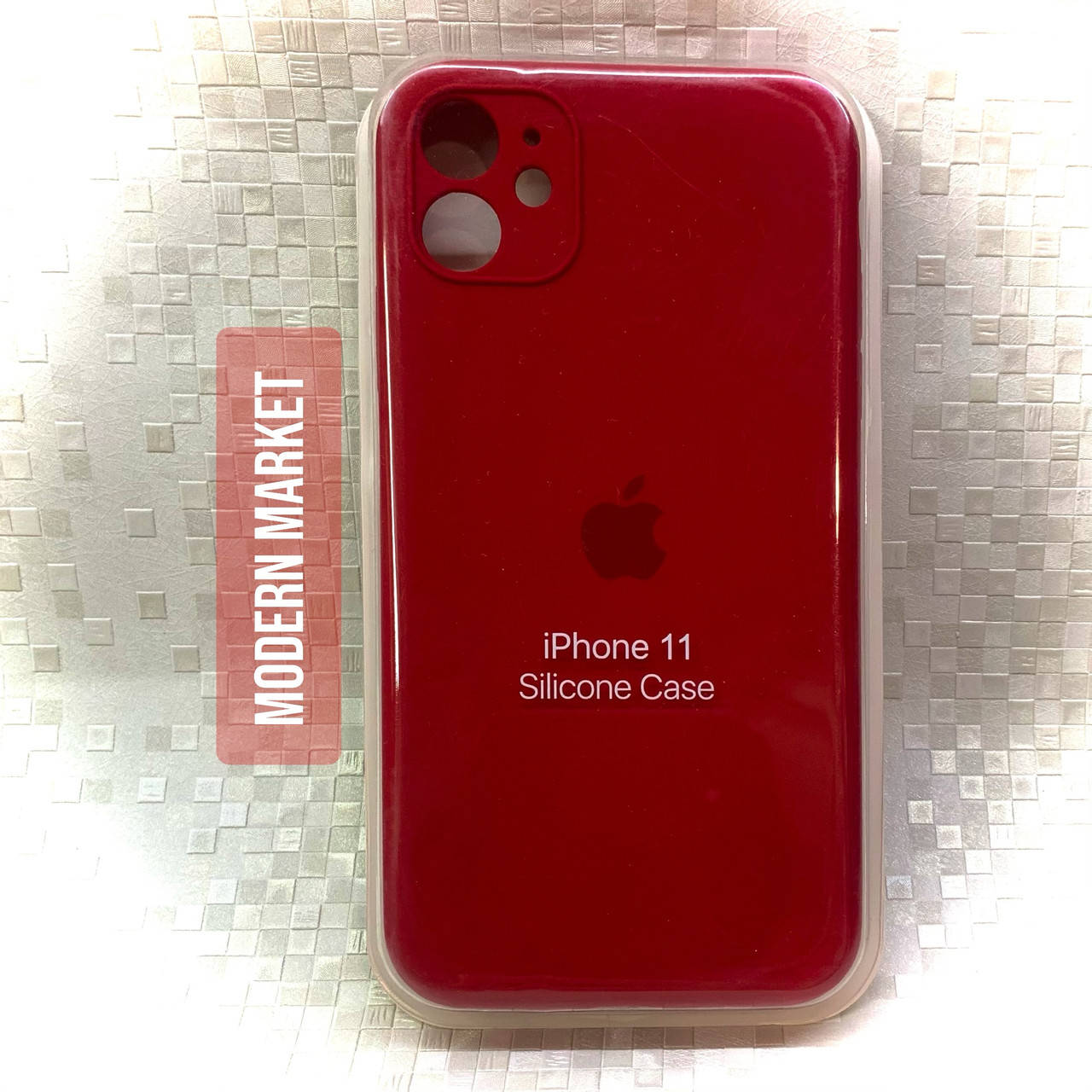 

Силиконовый чехол на iPhone 11 с закрытым низом (темно-красный)