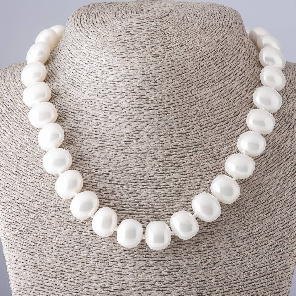 

Бусы " жемчуг Майорка " белый L-43см d-13х15мм