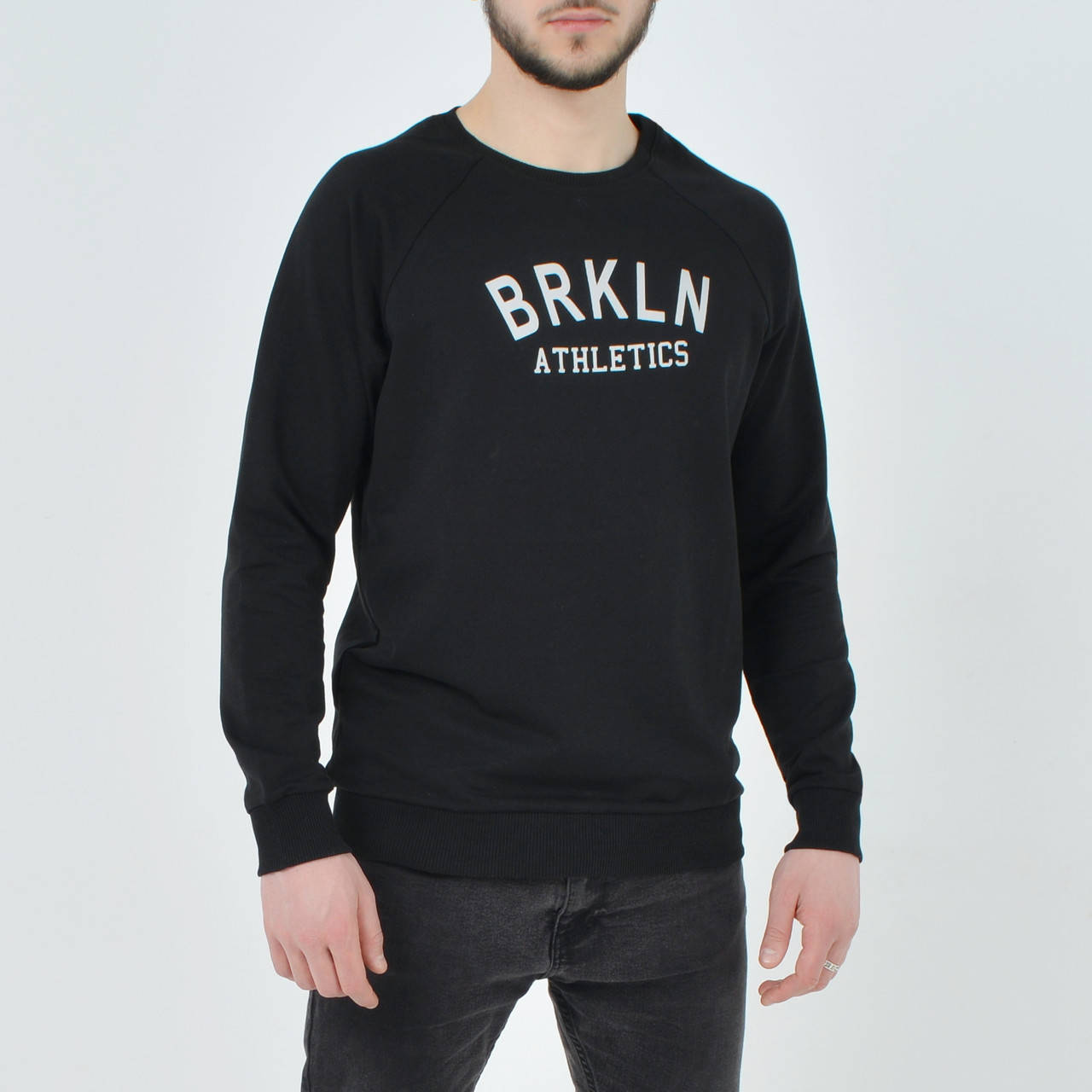 

Размеры: M-. Черный мужской реглан, свитшот / Трикотаж Узбекистан