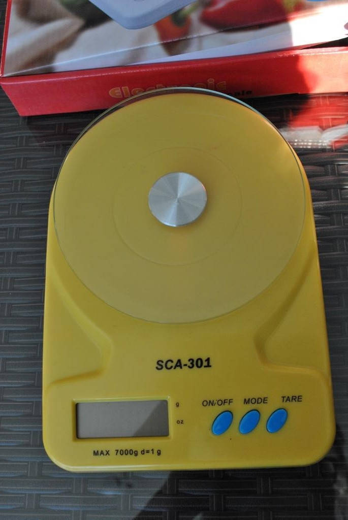 

Весы кухонные SCA-301 электронные стеклянный диск до 7кг.