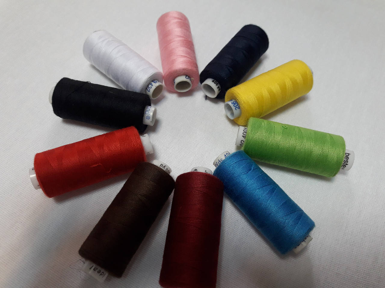 

Нитки швейные полиэстер, 400 ярдов (360 м) полиэстер 100% Набір 10 штук