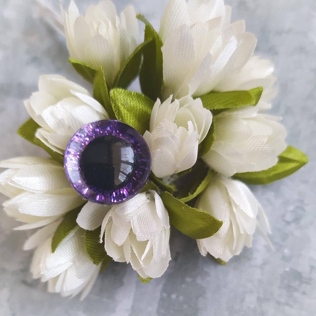 

Очі 14 мм трапеція (фіолетові)