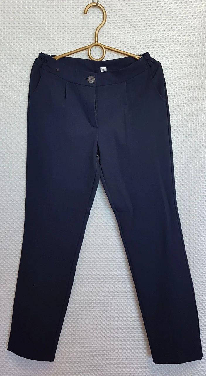 

Брюки классические школьные темно-синие для девочки на рост 146,152 152, Синий