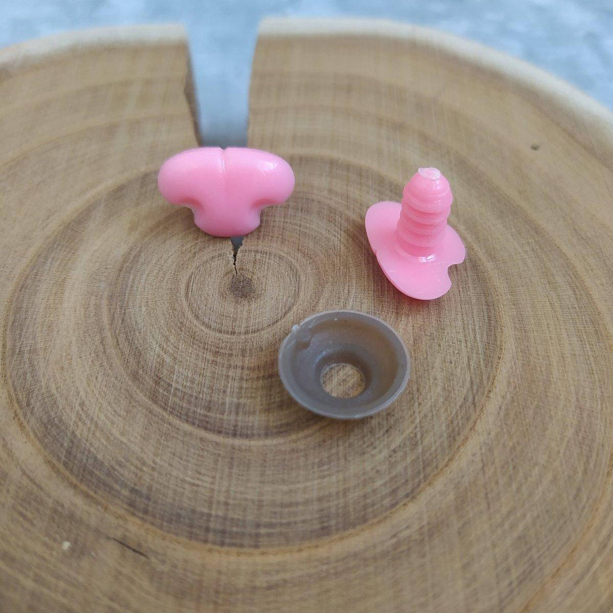 

Носик для котика рожевий 17х12мм